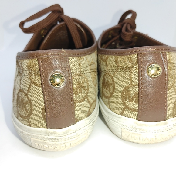 Michael Kors Sneakers - Picture 5 of 7